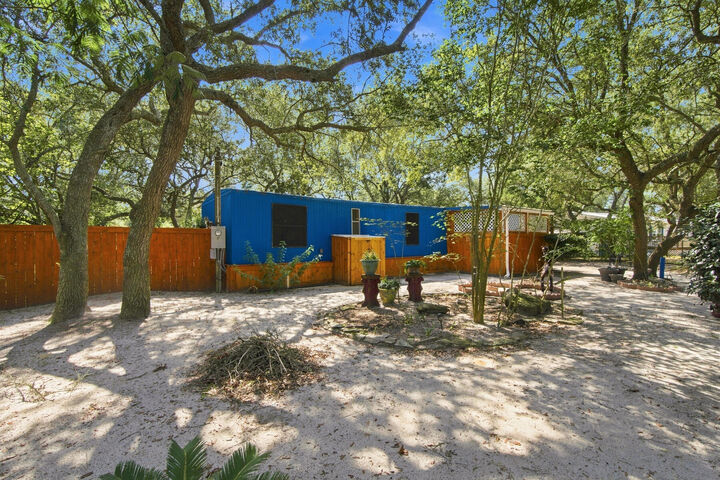 Property Photo: 2920 Ferris Drive FL 32566
