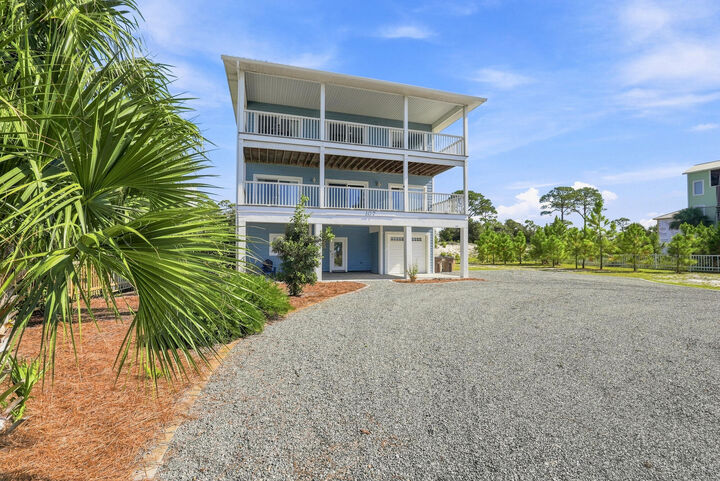 Property Photo:  107 E Seascape Drive  FL 32456 