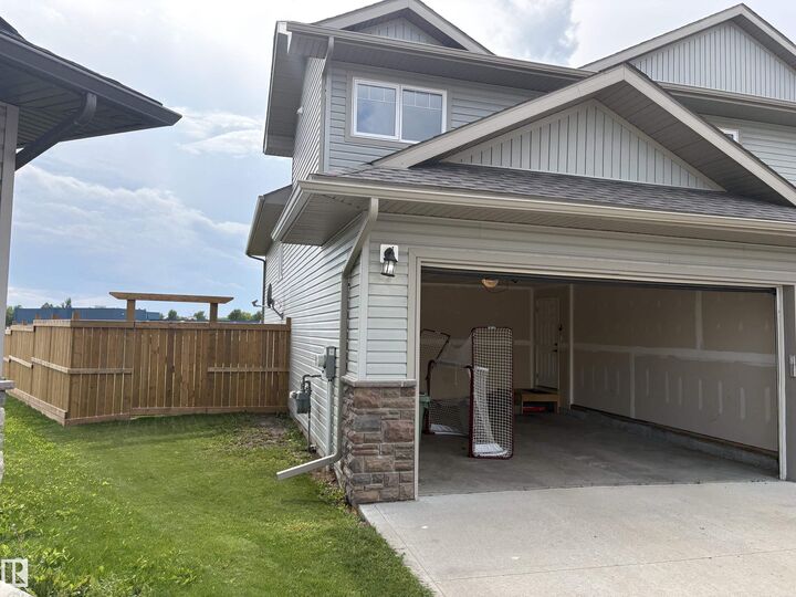 Property Photo:  3744 44 Avenue  AB T9N 0A9 