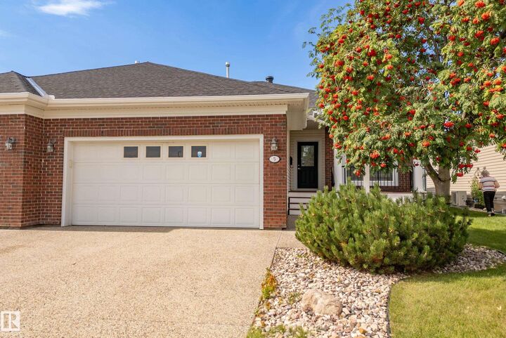 Property Photo: 5 Longview Crescent AB T7X 3M6