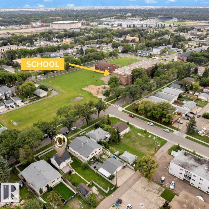 Property Photo:  12116 81 Street NW  AB T5B 2T1 