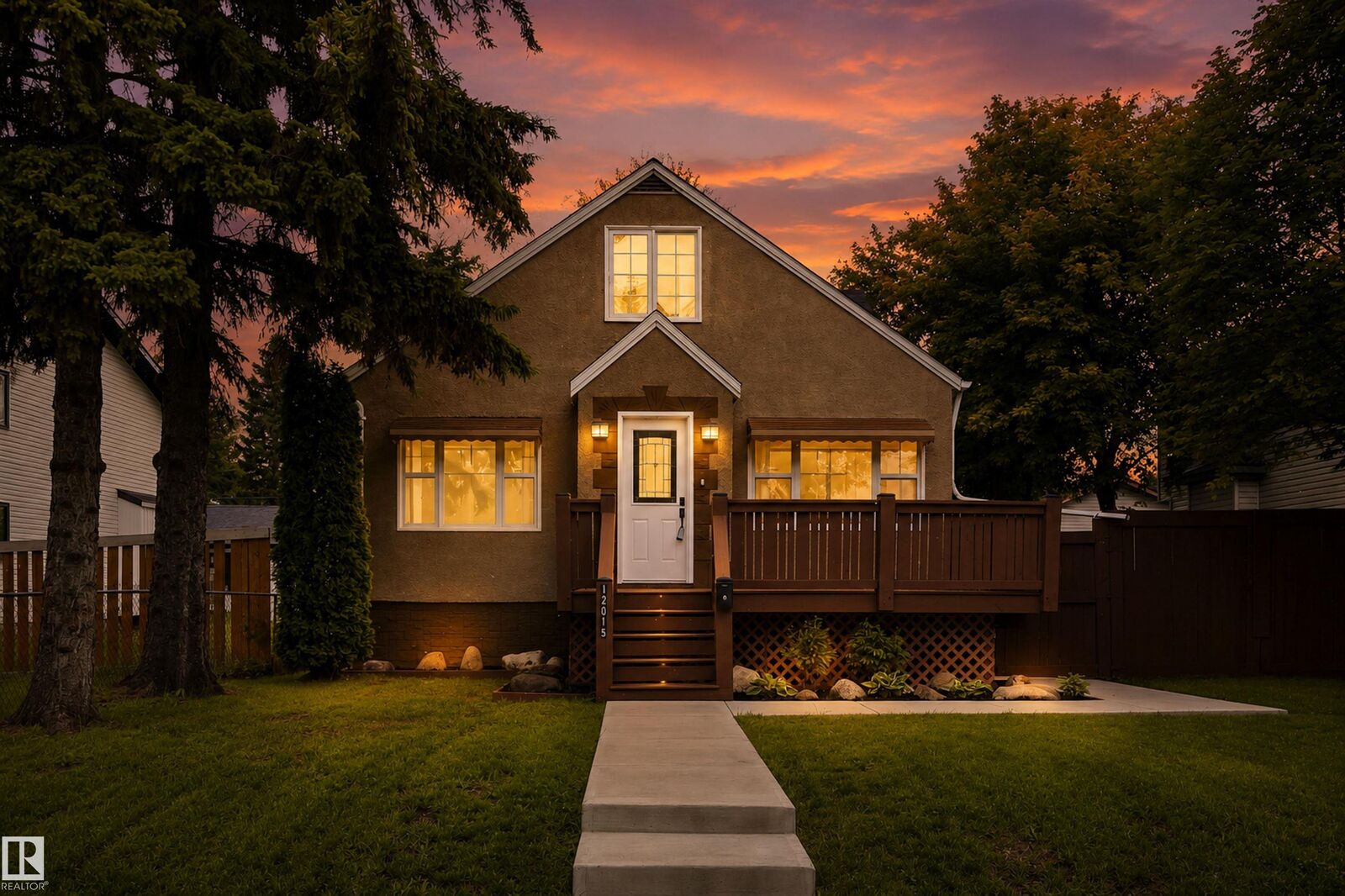 Property Photo:  12015 124 Street NW  AB T5L 0M8 