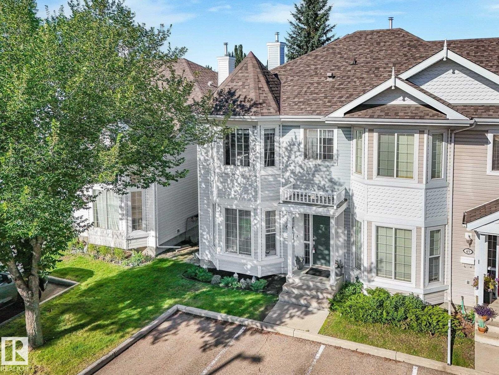 Property Photo: 1780 Glastonbury Boulevard NW 48 AB T5T 6P9