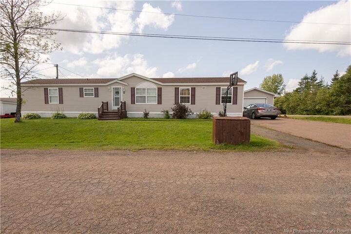 Property Photo:  1 Inglewood Street  NB E1H 3K5 
