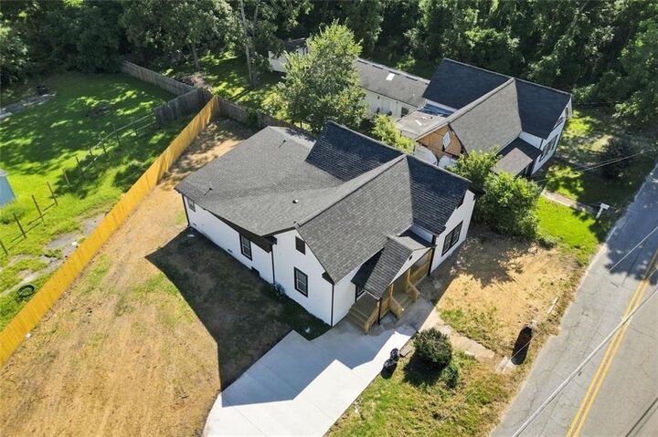 Property Photo: 7516 Conyers Street GA 30058