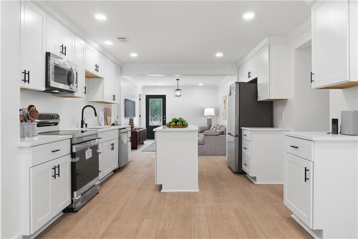 Property Photo: 7516 Conyers Street GA 30058