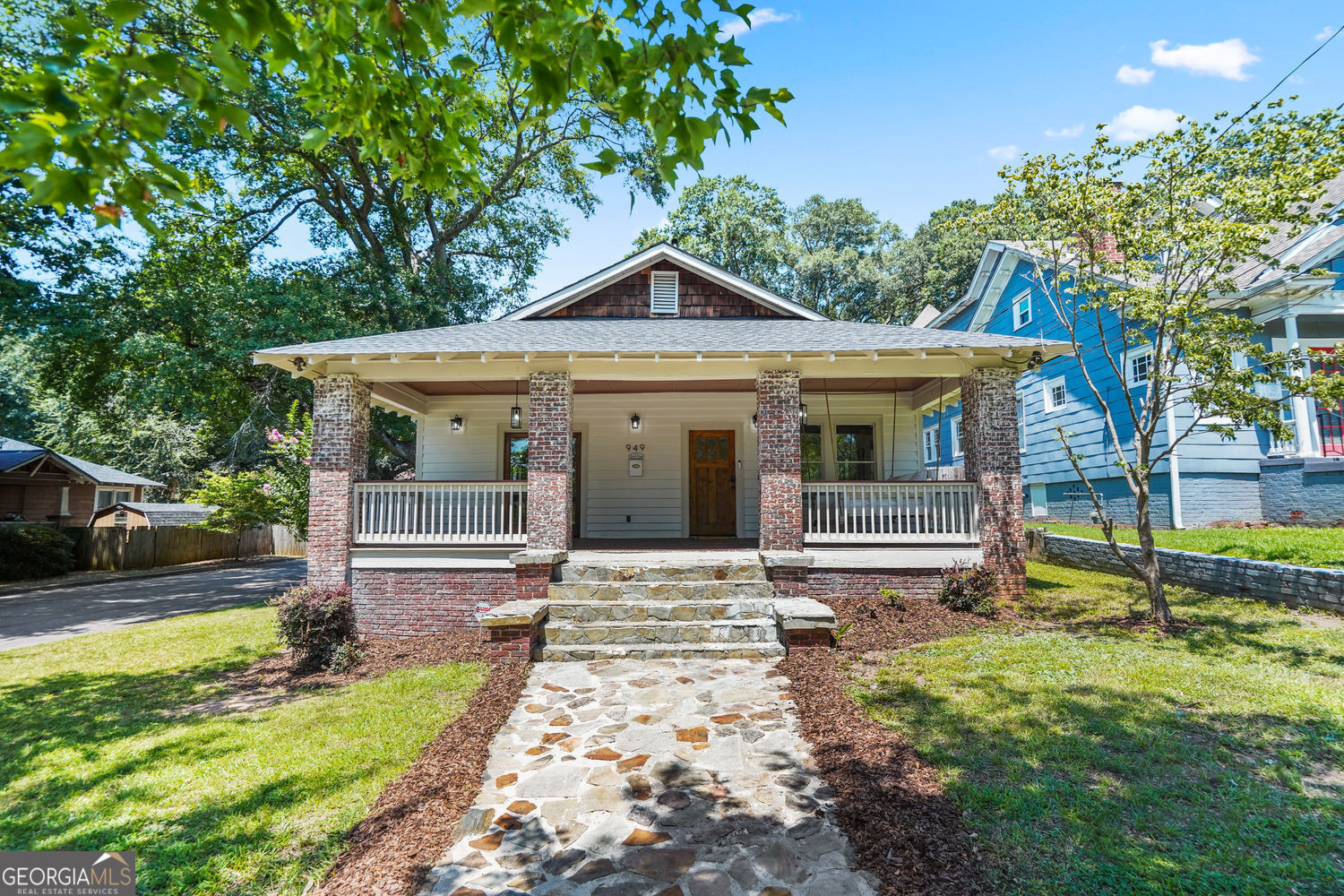 Property Photo:  949 Beecher Street SW  GA 30310 