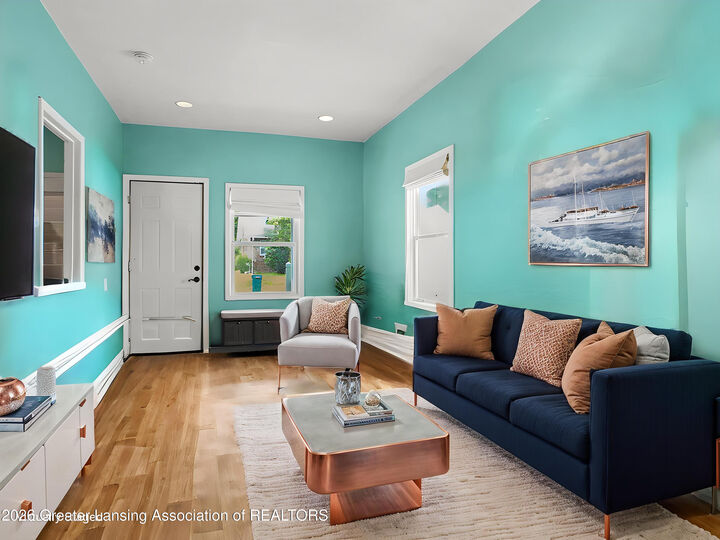 Property Photo:  1923 Sunnyside Avenue  MI 48910 