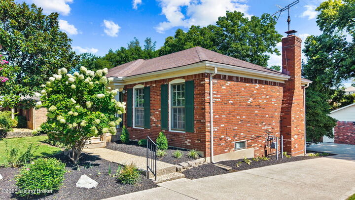 Property Photo: 7705 Tempsclair Rd KY 40220