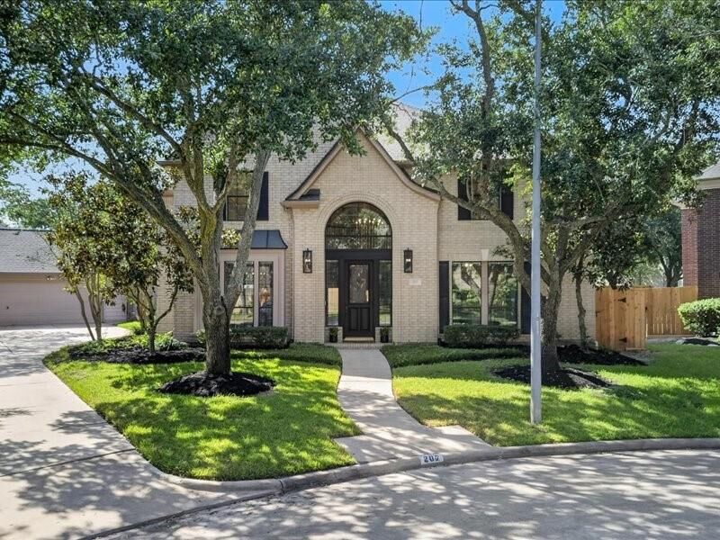 Property Photo:  202 W Larah Lane  TX 77094 