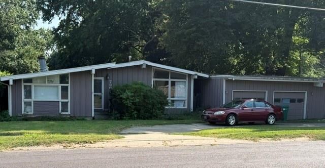 Property Photo:  7901 W 71st Street  KS 66204 