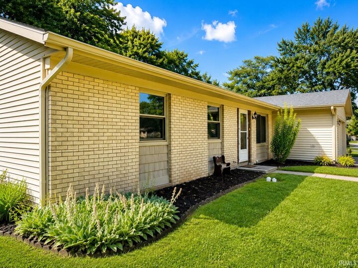 Property Photo:  4141 Sandhurst Drive  IN 46815-5429 