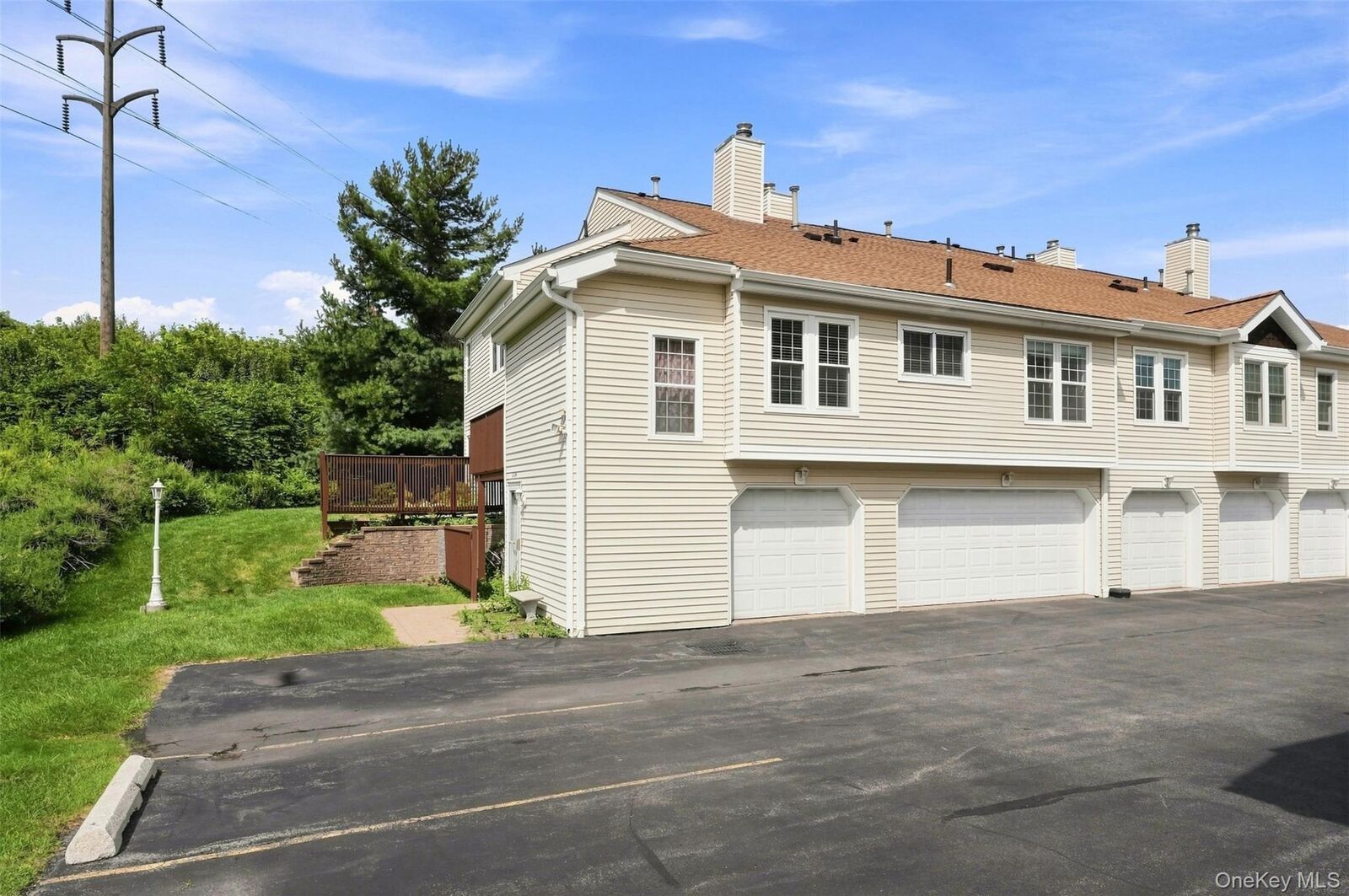 Property Photo:  2124 Whispering Hills  NY 10918 