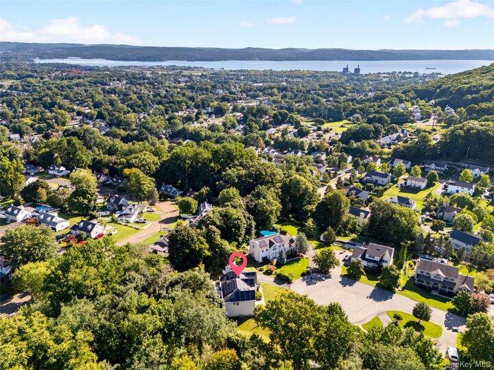 Property Photo:  10 Prendergast Court  NY 10923 