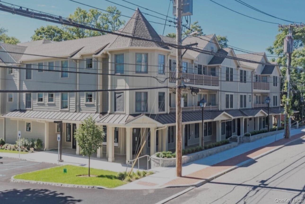 Property Photo:  91 Bedford Road 2G  NY 10514 