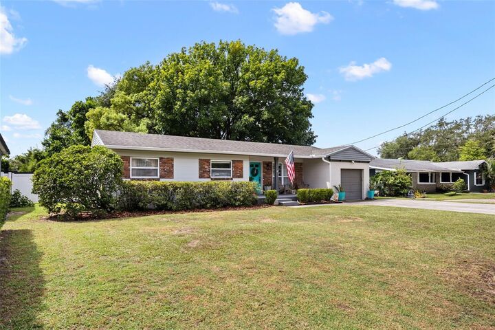 Property Photo:  2126 Albert Lee Parkway  FL 32789 