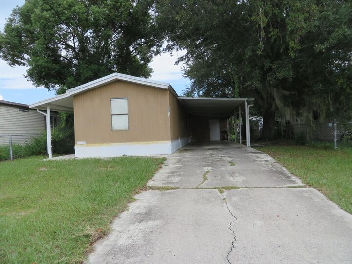 Property Photo: 36413 Cherrywood Lane FL 33541
