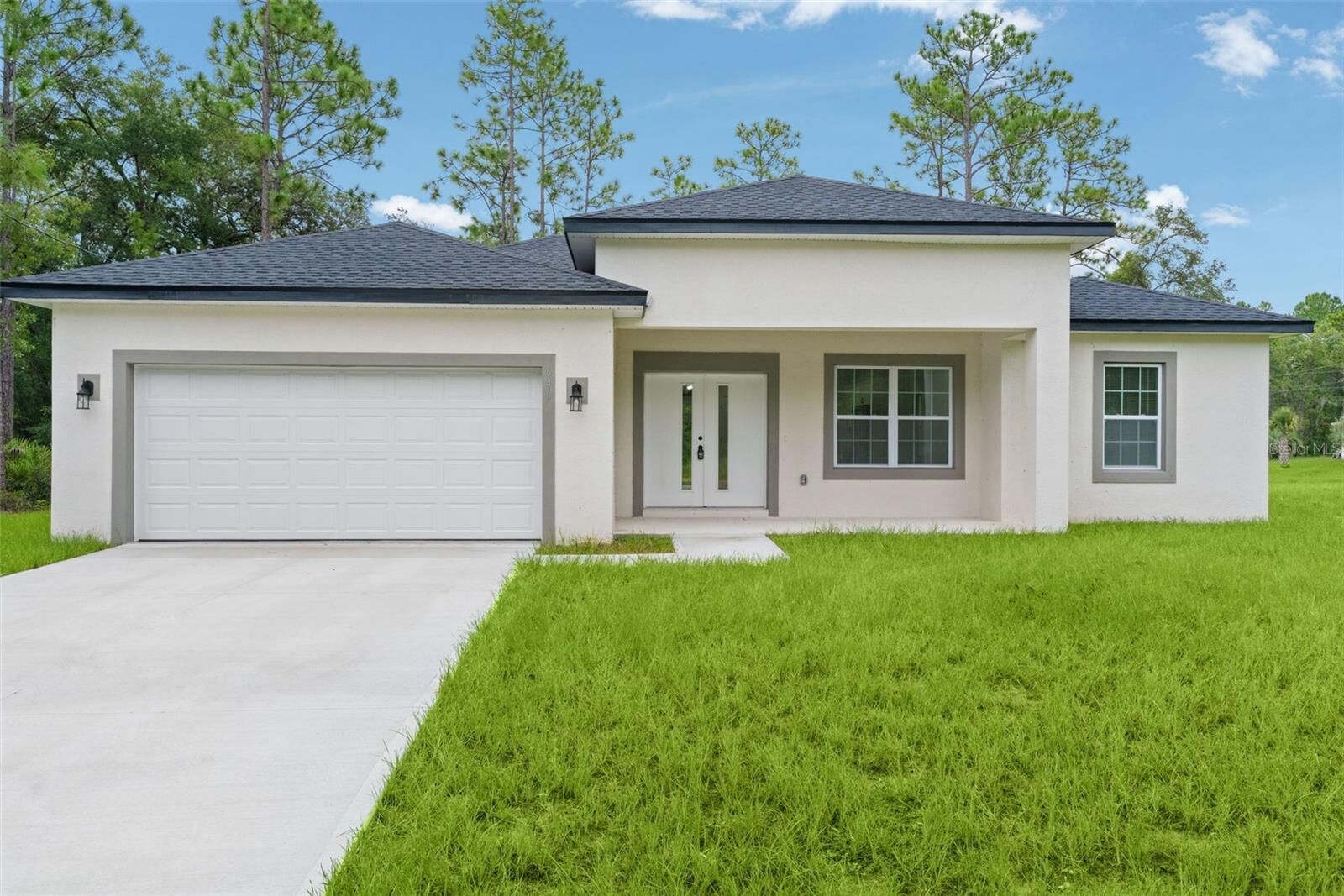 Property Photo: 646 W Homeway Loop FL 34434