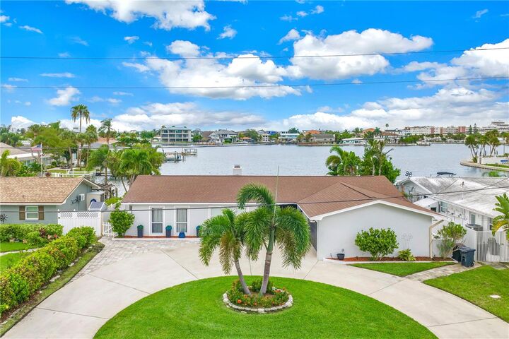 Property Photo: 450 64th Avenue FL 33706