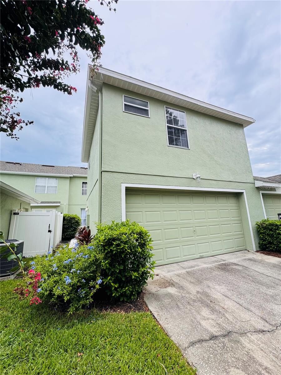Property Photo: 14408 Clarkson Drive A FL 32828