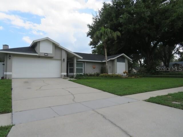 Property Photo:  839 Rosemere Circle  FL 32835 