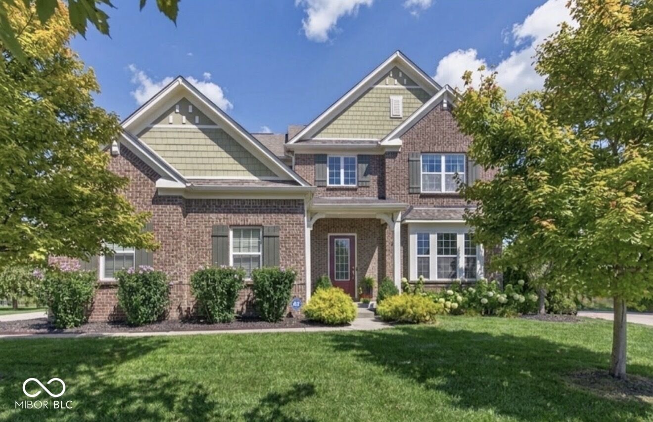 Property Photo:  2572 Heathermoor Park Drive N  IN 46074 
