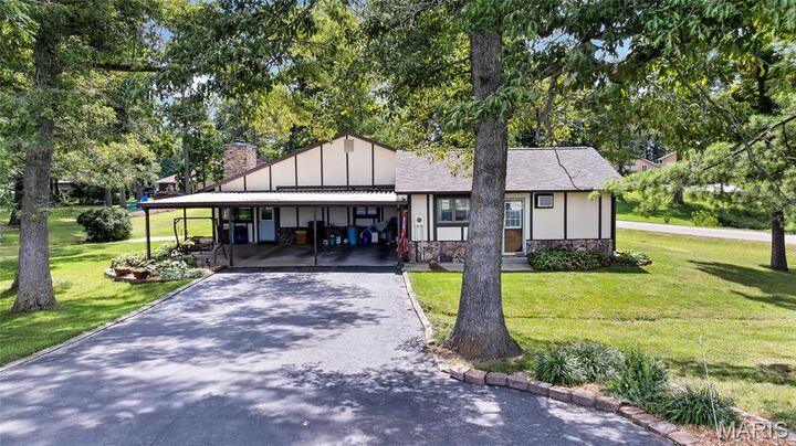 Property Photo: 100 Lakewood Drive IL 62236