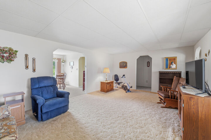Property Photo: 520 Park St WI 53039