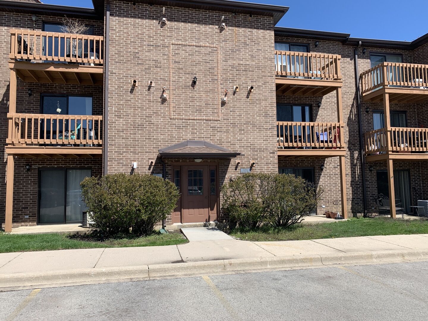 Property Photo:  2254 Abbeywood Drive A  IL 60532 