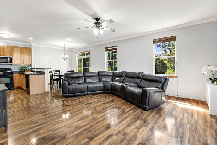 Property Photo:  625 Arbor Circle  IL 60051 