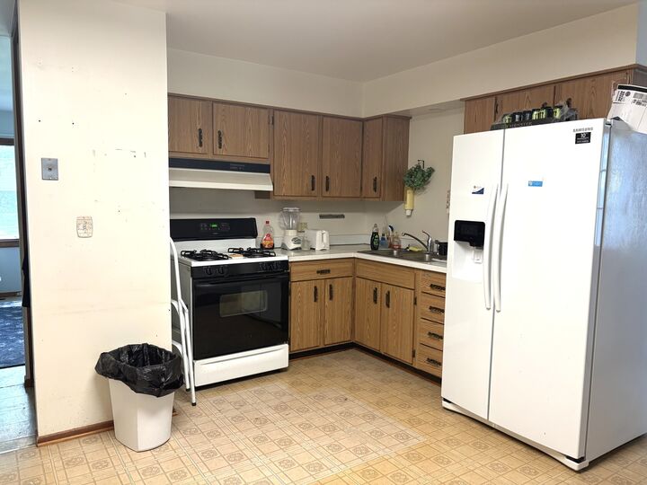 Property Photo:  18610 W Karen Lane  IL 60031 