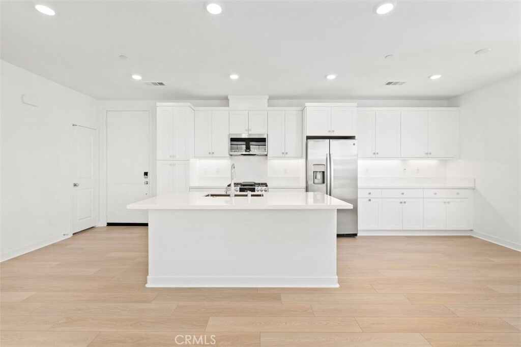 Property Photo:  1200 Lasso Way 301  CA 92675 