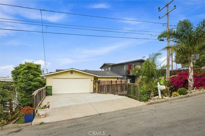Property Photo:  2481 Nutmeg Avenue  CA 93442 