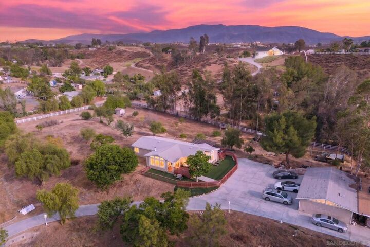 Property Photo:  35205 Calle Nopal  CA 92592 