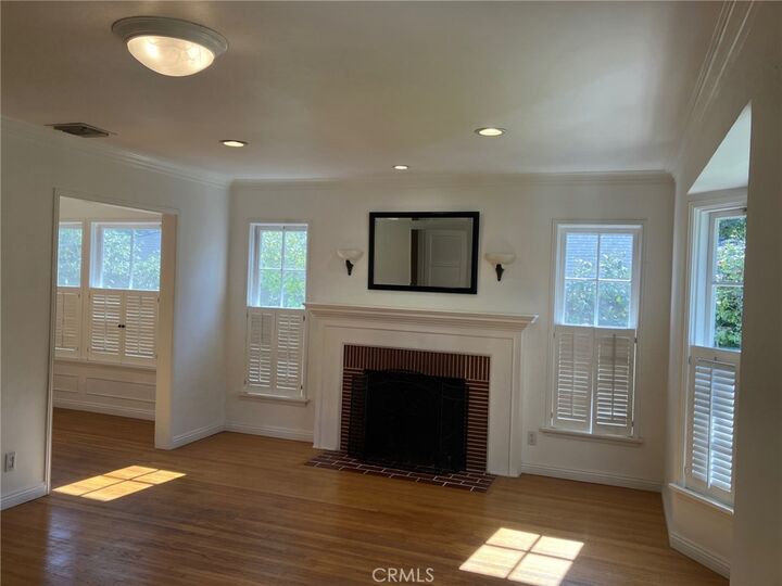 Property Photo:  1531 Hillside  CA 91208 