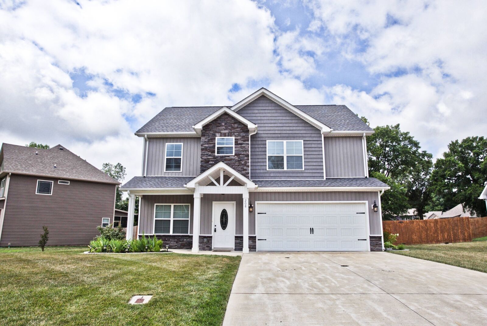 Property Photo: 208 Liam Ct TN 37043