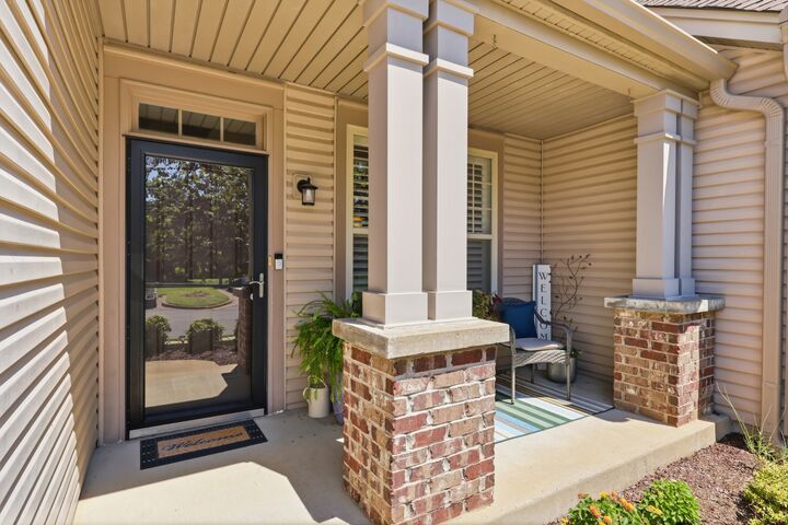Property Photo: 329 Griffin Pl TN 37076