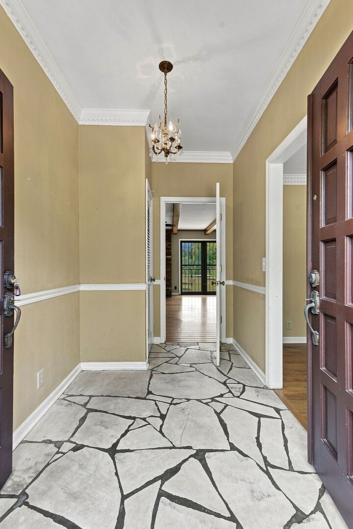Property Photo:  1713 Pinetree Ln  TN 37027 