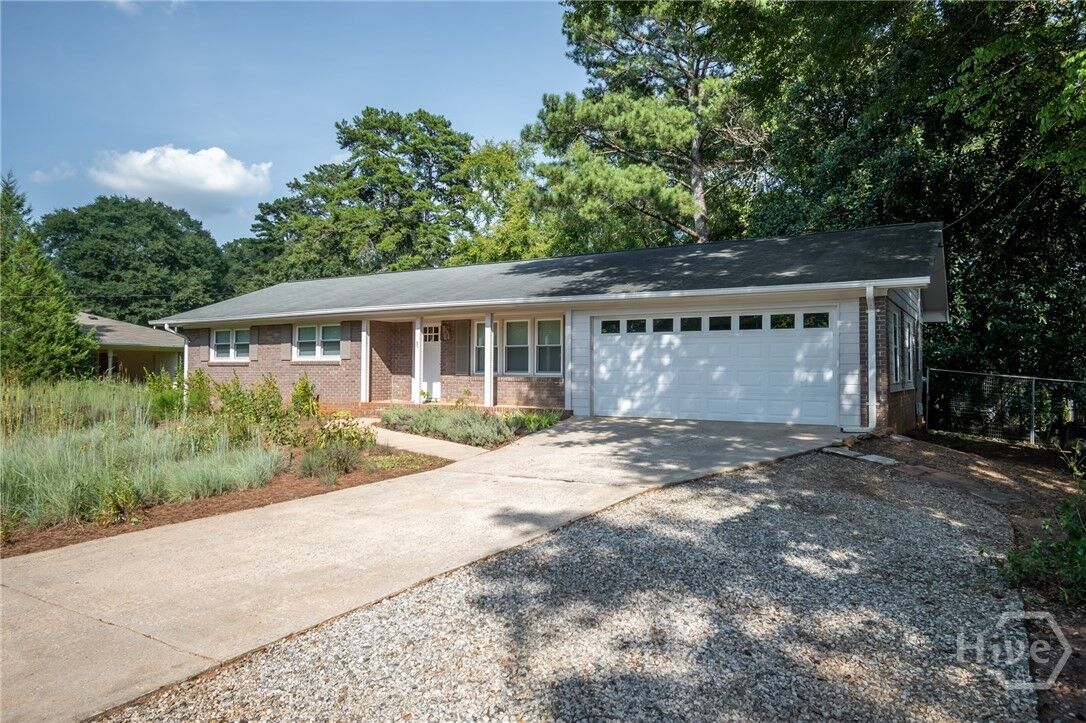 Property Photo: 133 Stafford Drive GA 30605