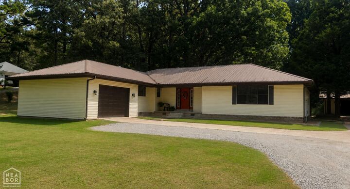Property Photo: 911 Roselee Drive AR 72450