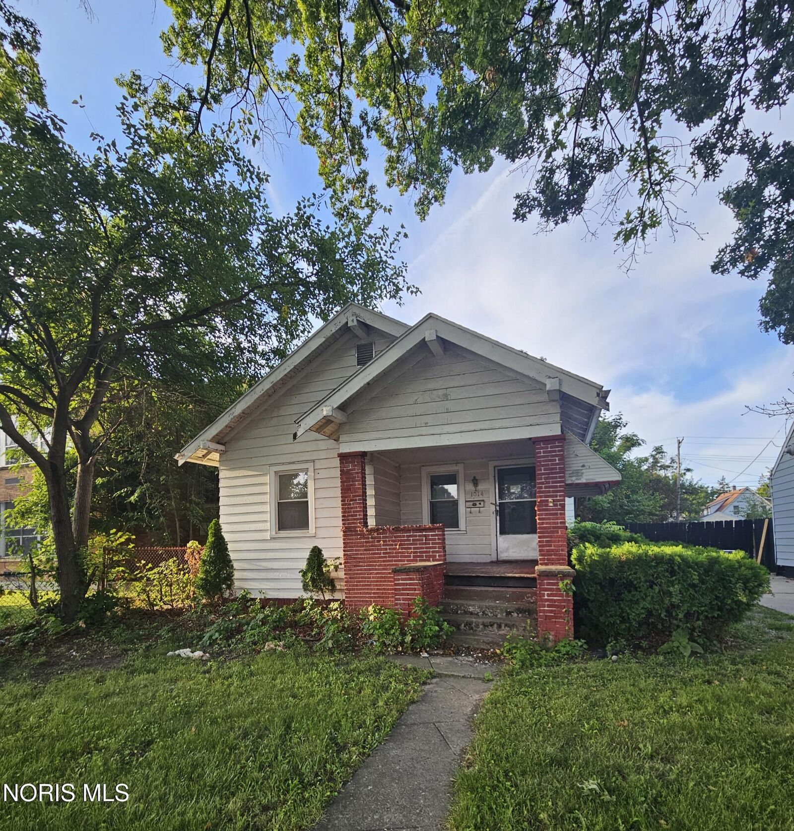 Property Photo: 1014 Clay Avenue OH 43608
