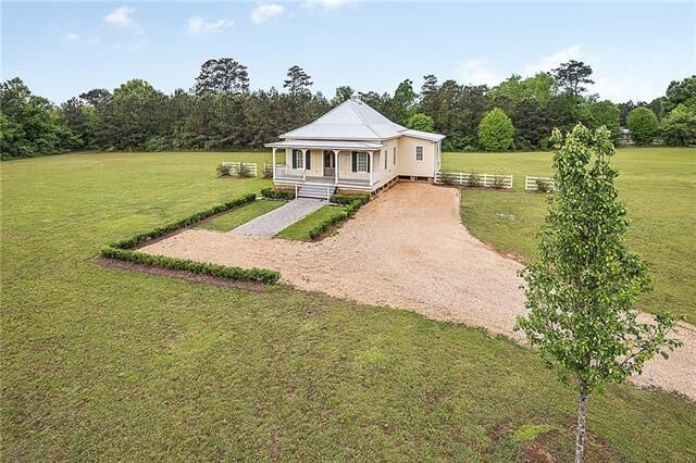 Property Photo:  21461 Hwy 40 Highway  LA 70431 