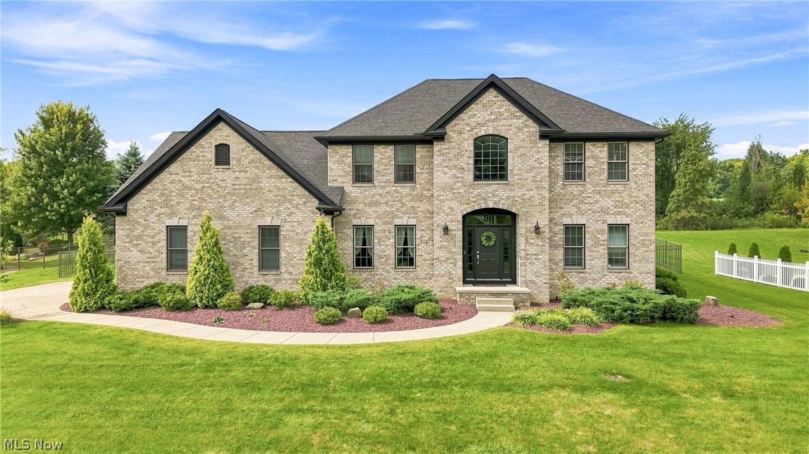 Property Photo:  8518 Ivy Hill Drive  OH 44514 