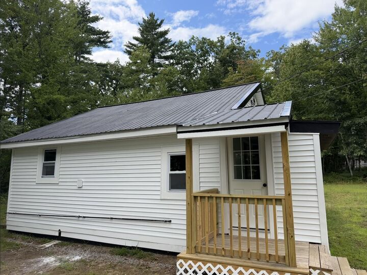 Property Photo:  208 Elm Street  NH 03303 