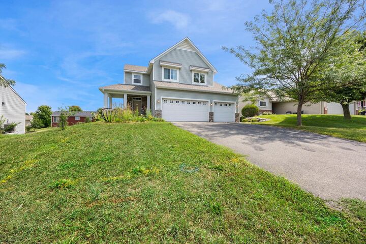 Property Photo:  838 10th Avenue NE  MN 55046 