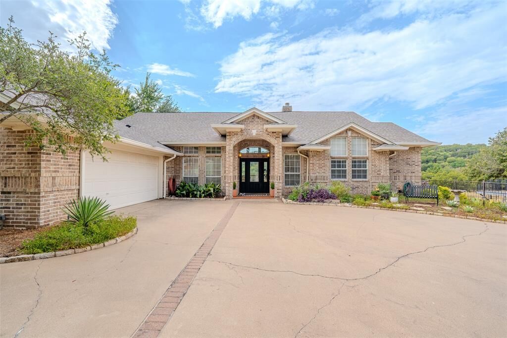 Photo de la propriété:  9210 Ravenswood Road  TX 76049 