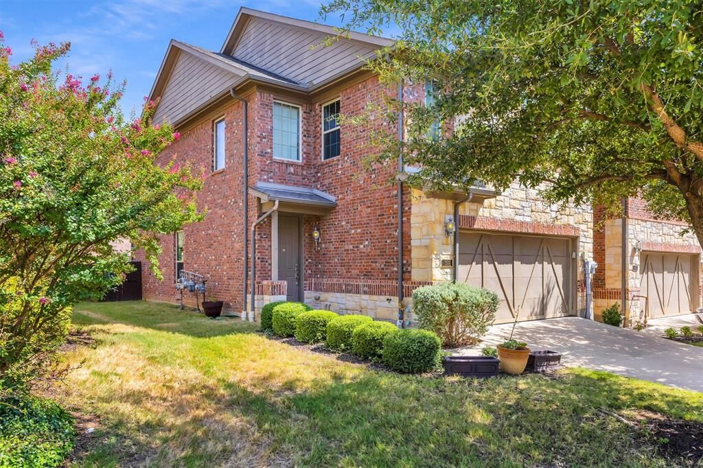Property Photo: 399 Teague Drive TX 75067