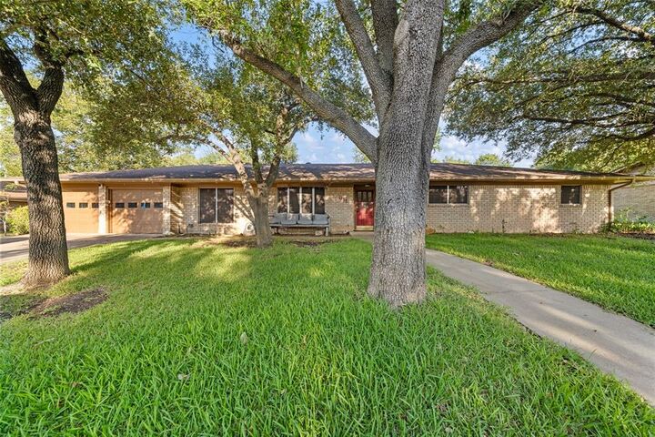 Property Photo:  311 S College Avenue  TX 76579 