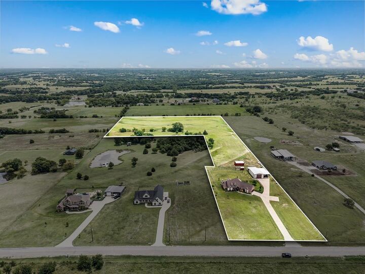 Property Photo:  2424 County Road 613  TX 75442 