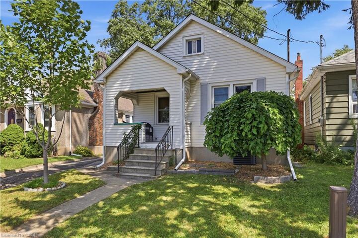 Property Photo: 218 Lake Street ON L2R 5Z2